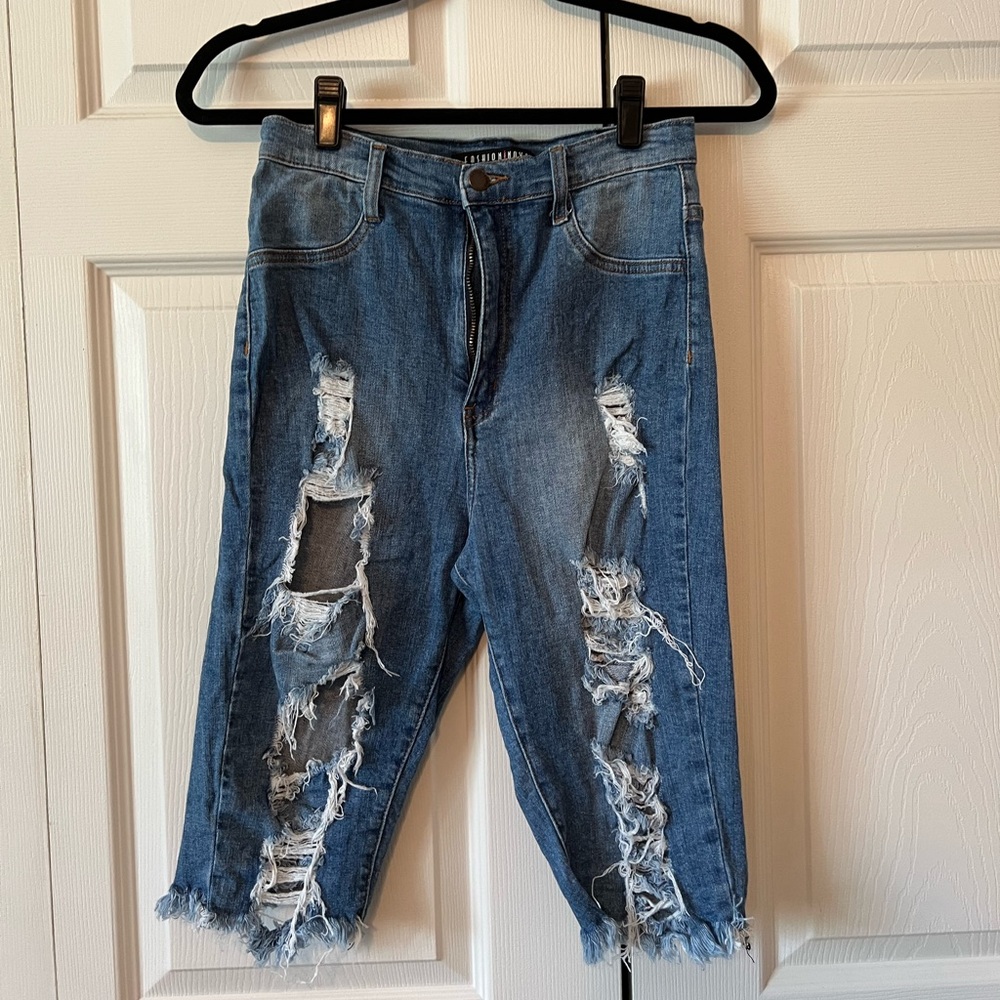 Fashion nova distress jean shorts